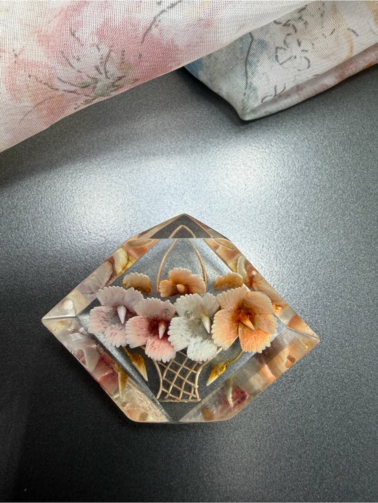 Reverse Carved | Jewelry | Vintage Floral Brooch Reverse Carved